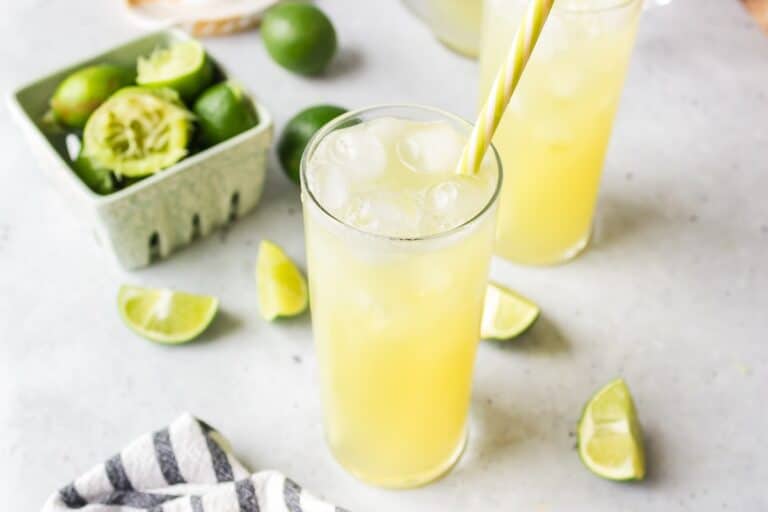 a glass of ginger beer mocktail.